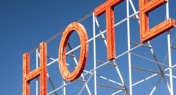 Odkryj tajemnicę idealnego noclegu w Rekowie Górnym! Top miejsc na Kaszubach